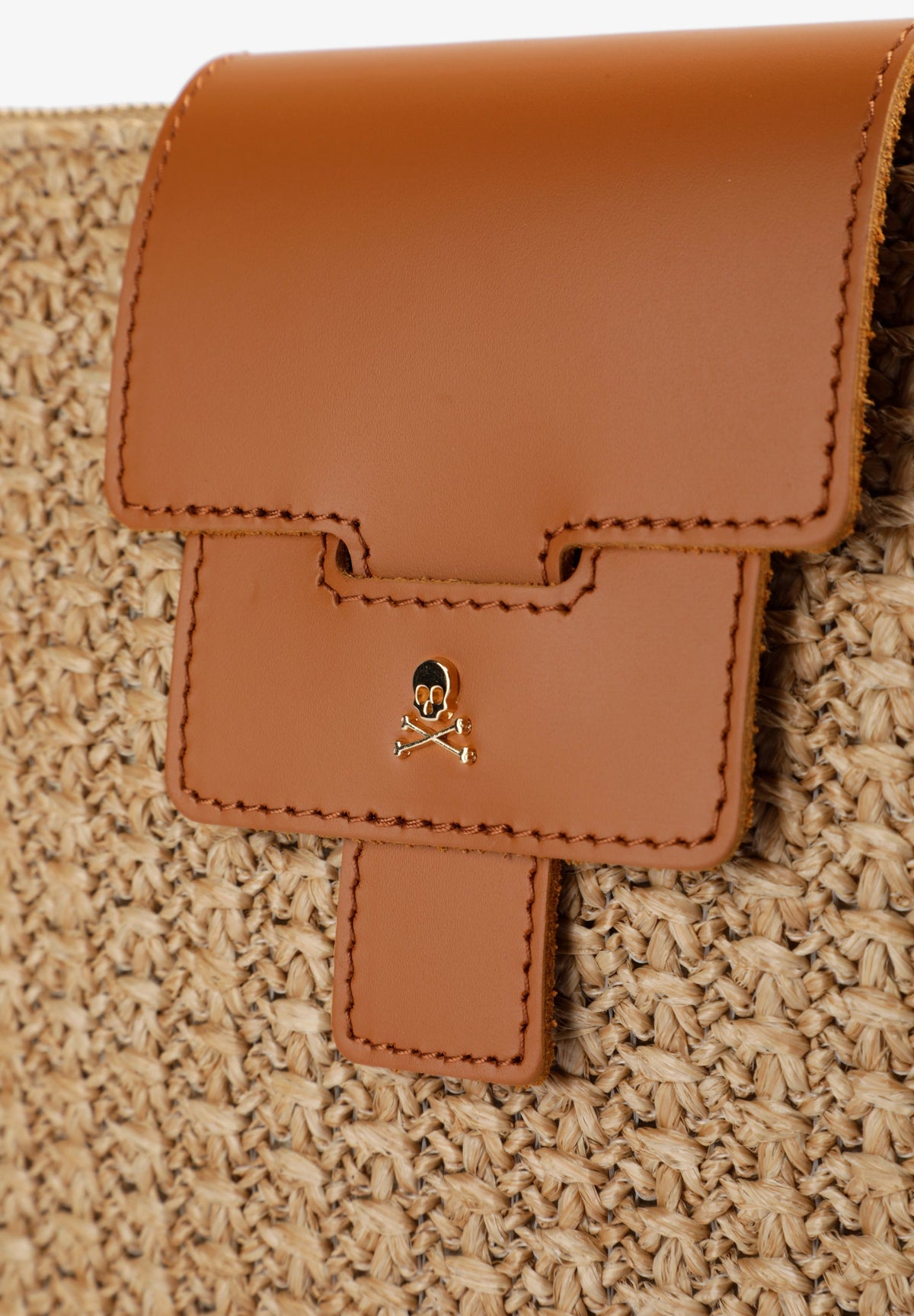 BRAIDED BAG WITH LEATHER DETAILS