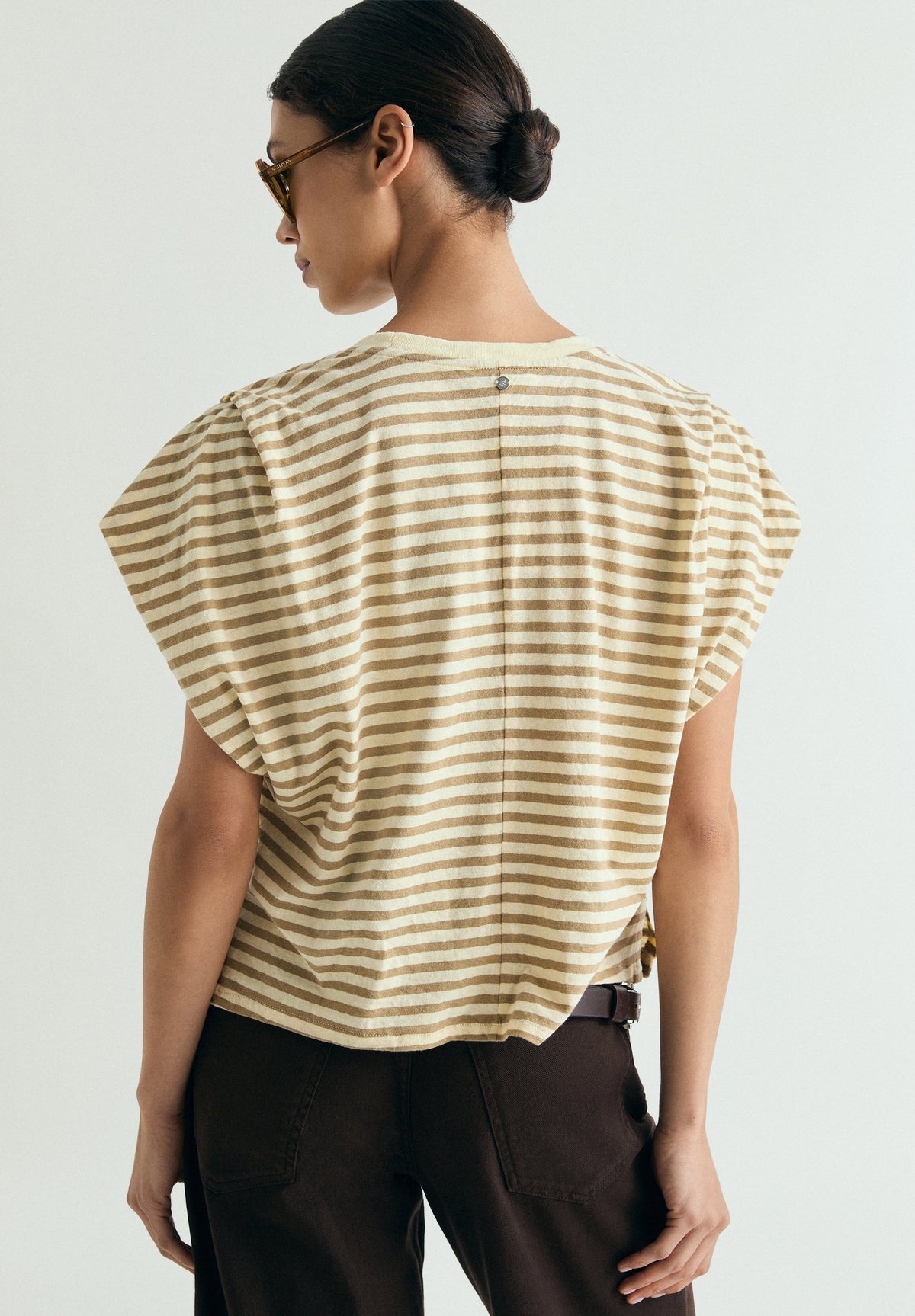 T-SHIRT WITH PLEAT DETAIL