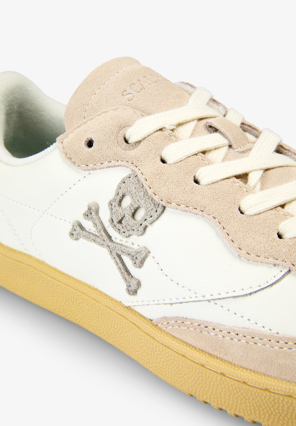 LEATHER SKULL SNEAKERS