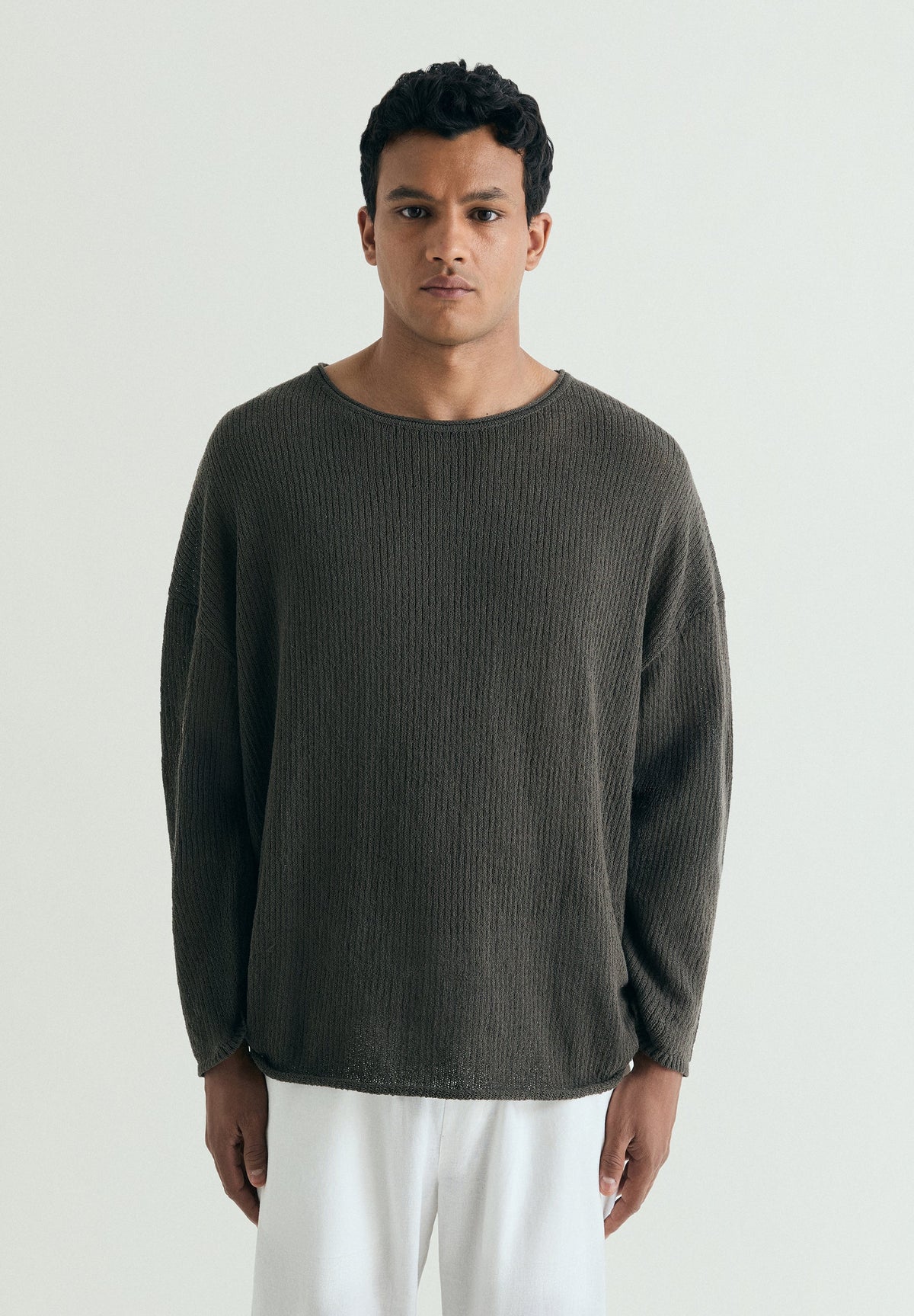 LIGHTWEIGHT COTTON KNIT SWEATER