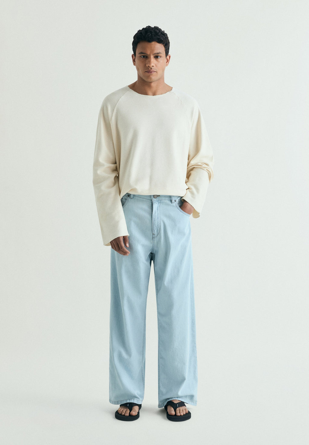 LIGHTWEIGHT COTTON JEANS