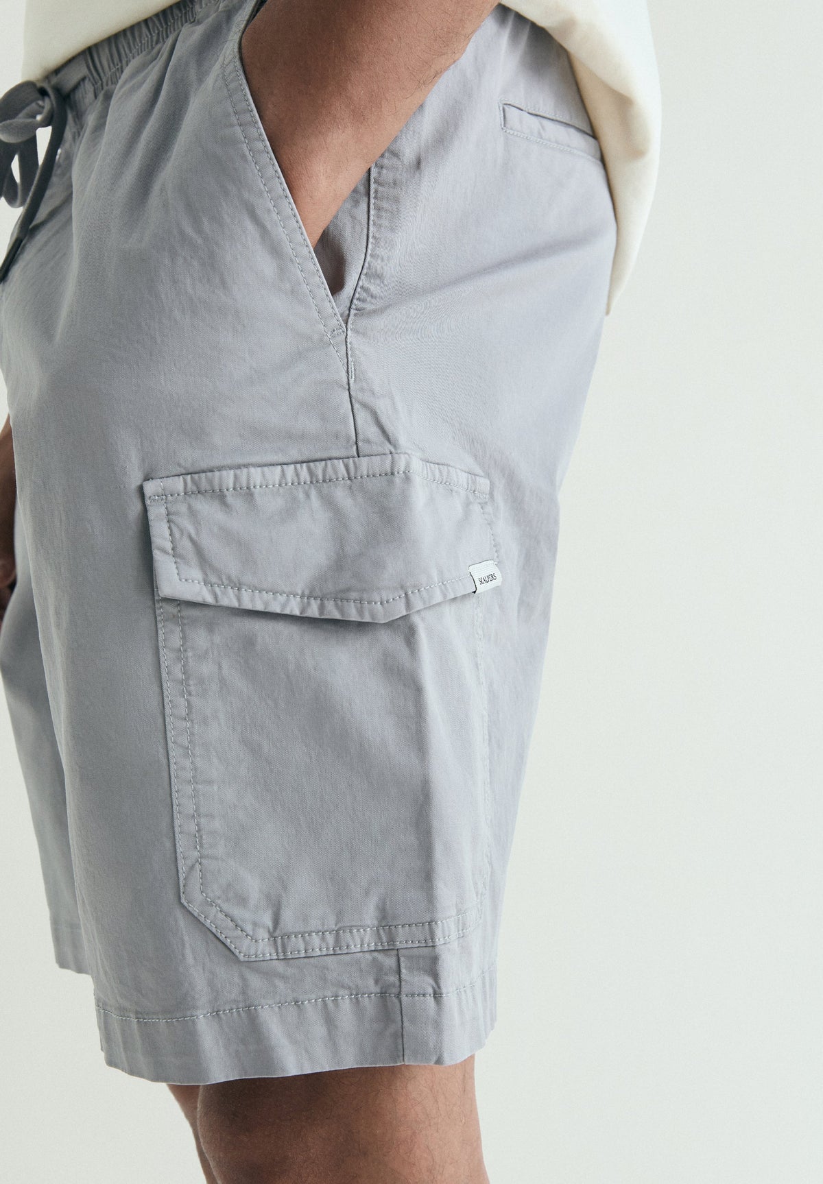 CARGO BERMUDA SHORTS WITH DRAWSTRING