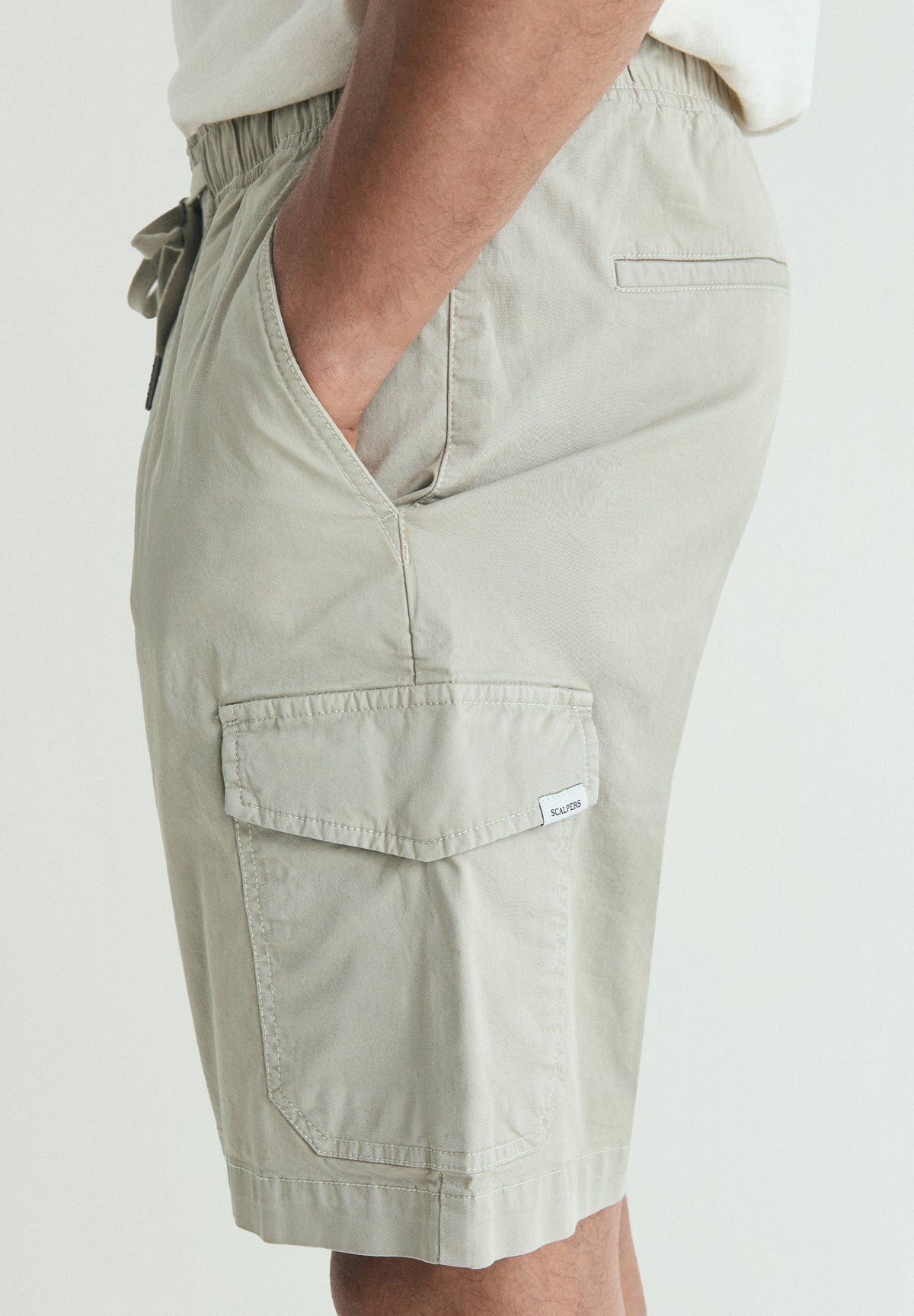 CARGO BERMUDA SHORTS WITH DRAWSTRING
