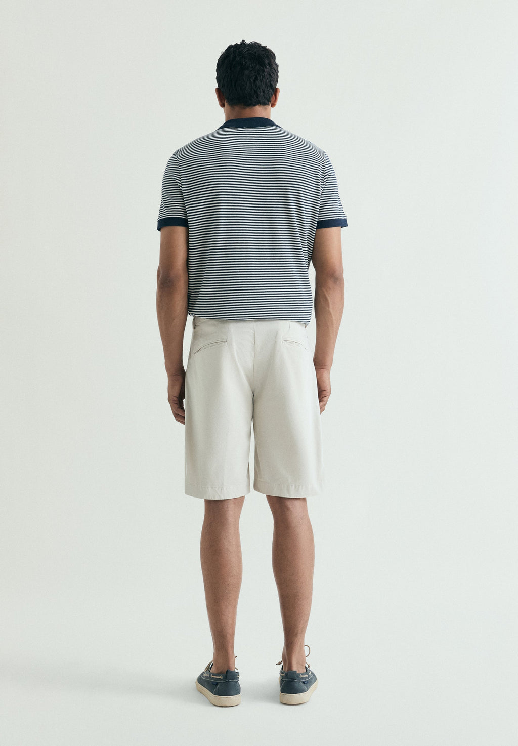 BERMUDA SHORTS WITH FRONT DARTS