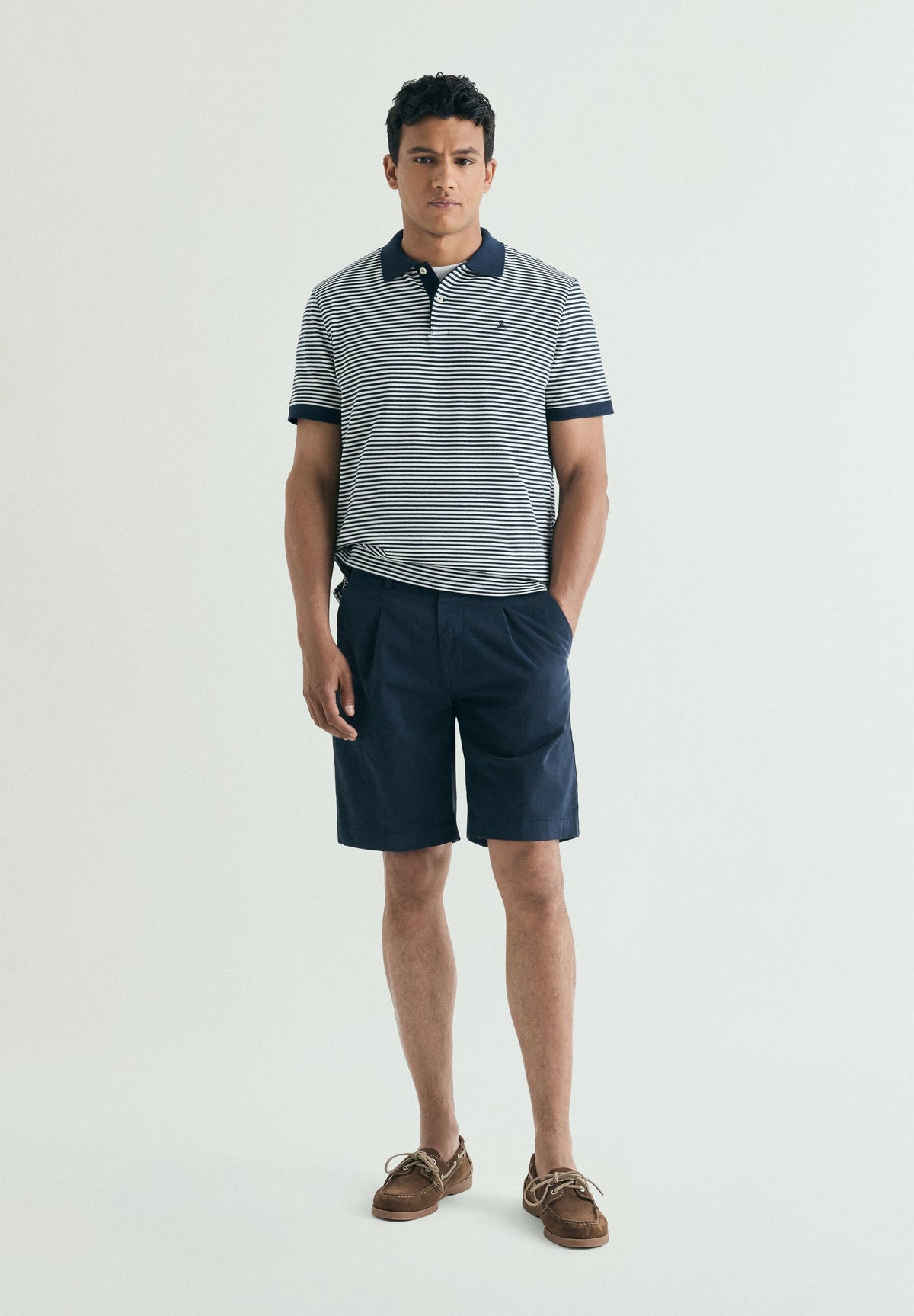 BERMUDA SHORTS WITH FRONT DARTS