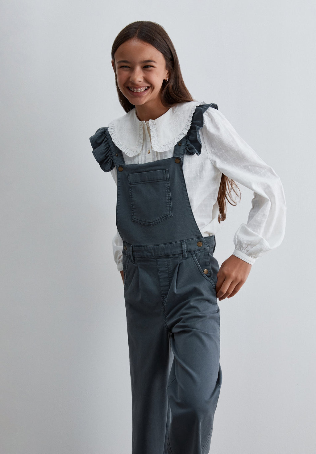 CRISS-CROSS DUNGAREES WITH RUFFLES