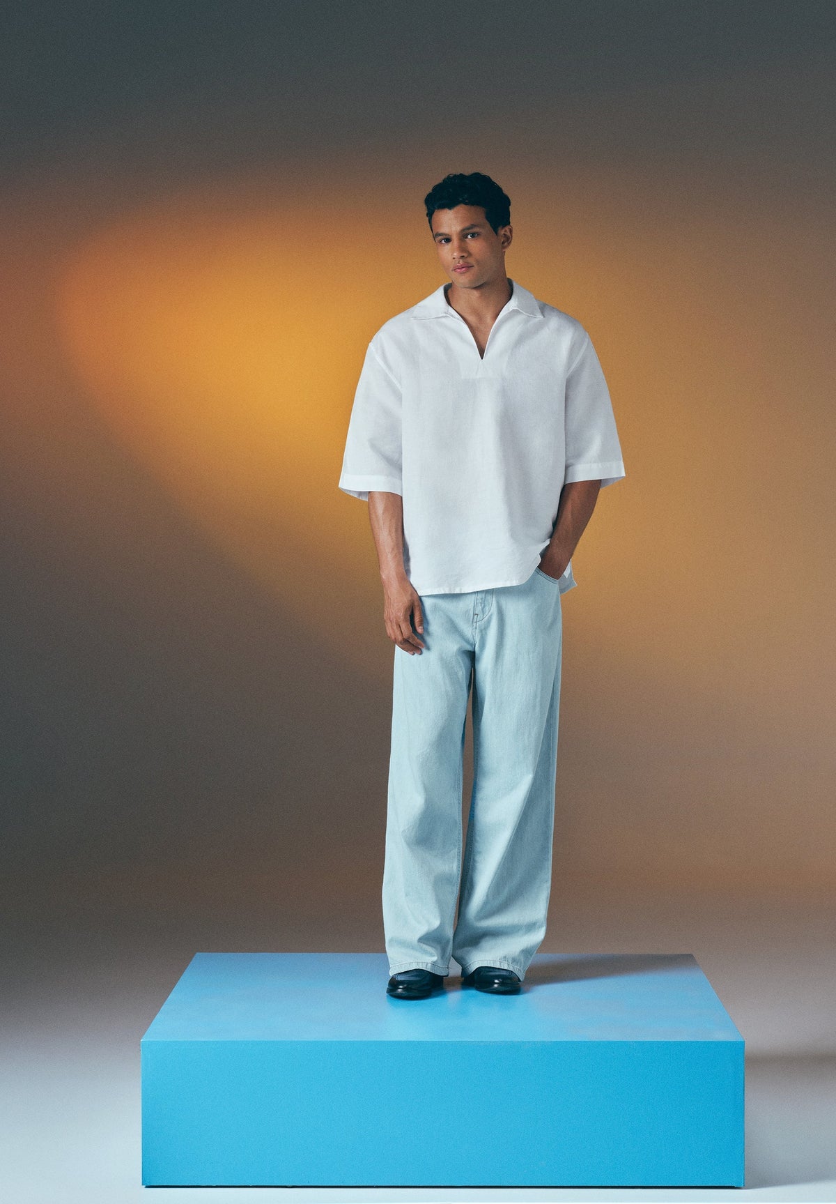LIGHTWEIGHT COTTON JEANS